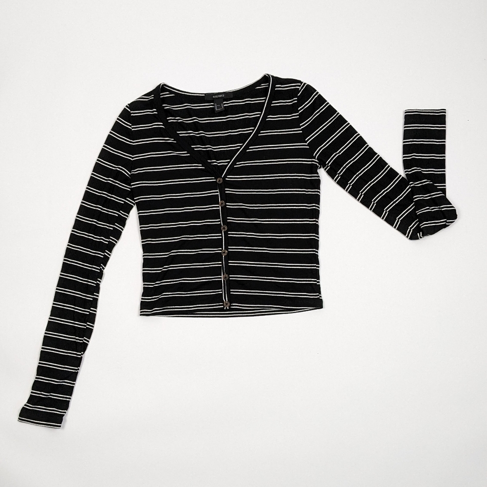 Forever 21| NWOT Women's Button up Long-sleeve Top